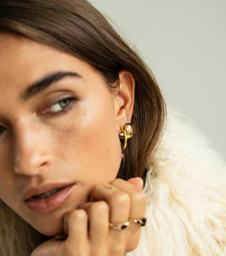 Oorbel - lined up - per stuk