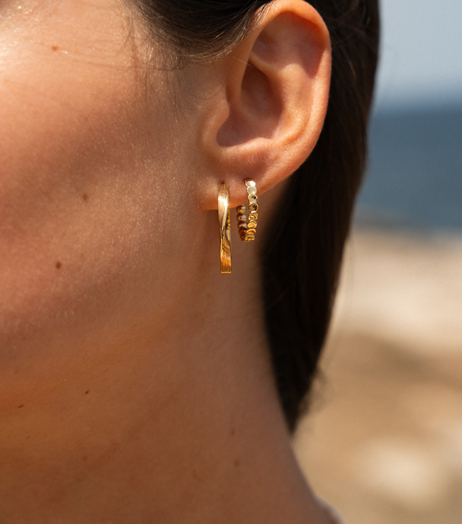 Oorbellen - large swirled click