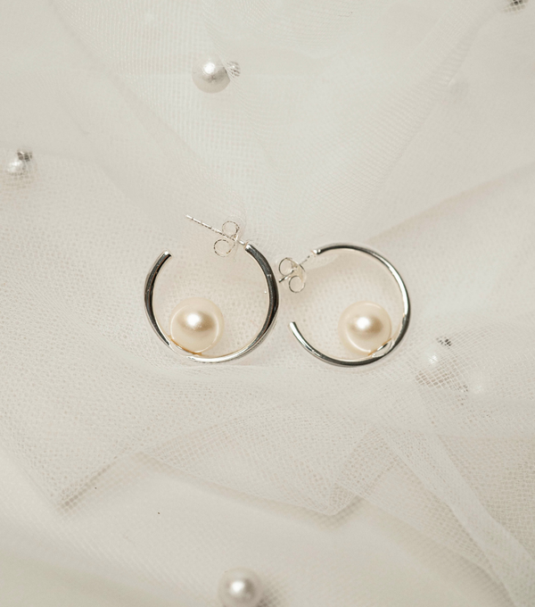 Oorbellen - floating pearl